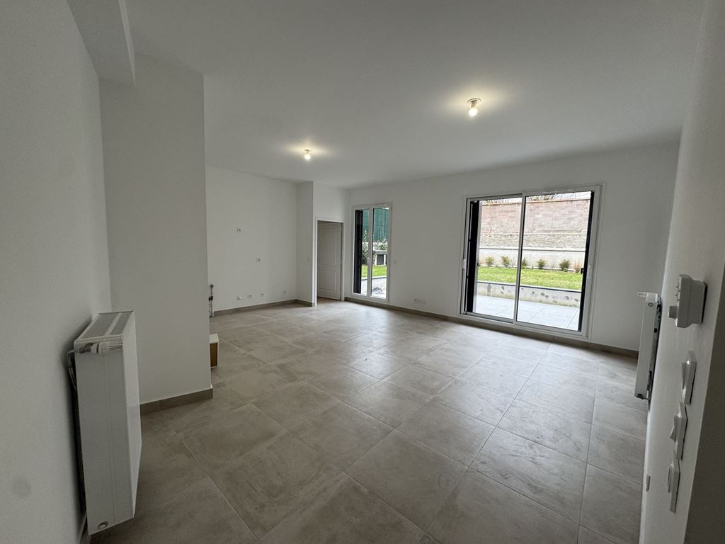 Bail commercial LE RAINCY (93340) GROUPE IMMOBILIS